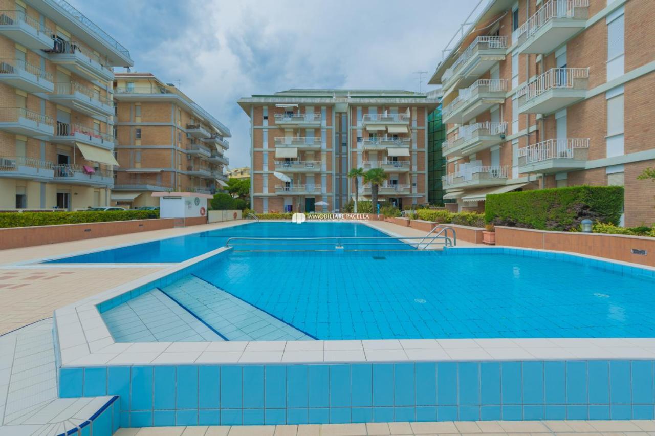 Residence Puerto Del Sol Immobiliare Pacella Lido di Jesolo Eksteriør bilde
