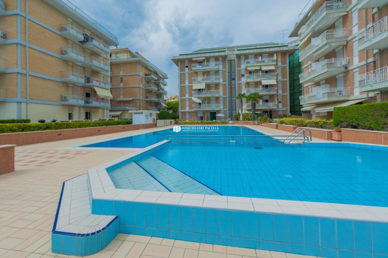 Residence Puerto Del Sol Immobiliare Pacella Lido di Jesolo Eksteriør bilde